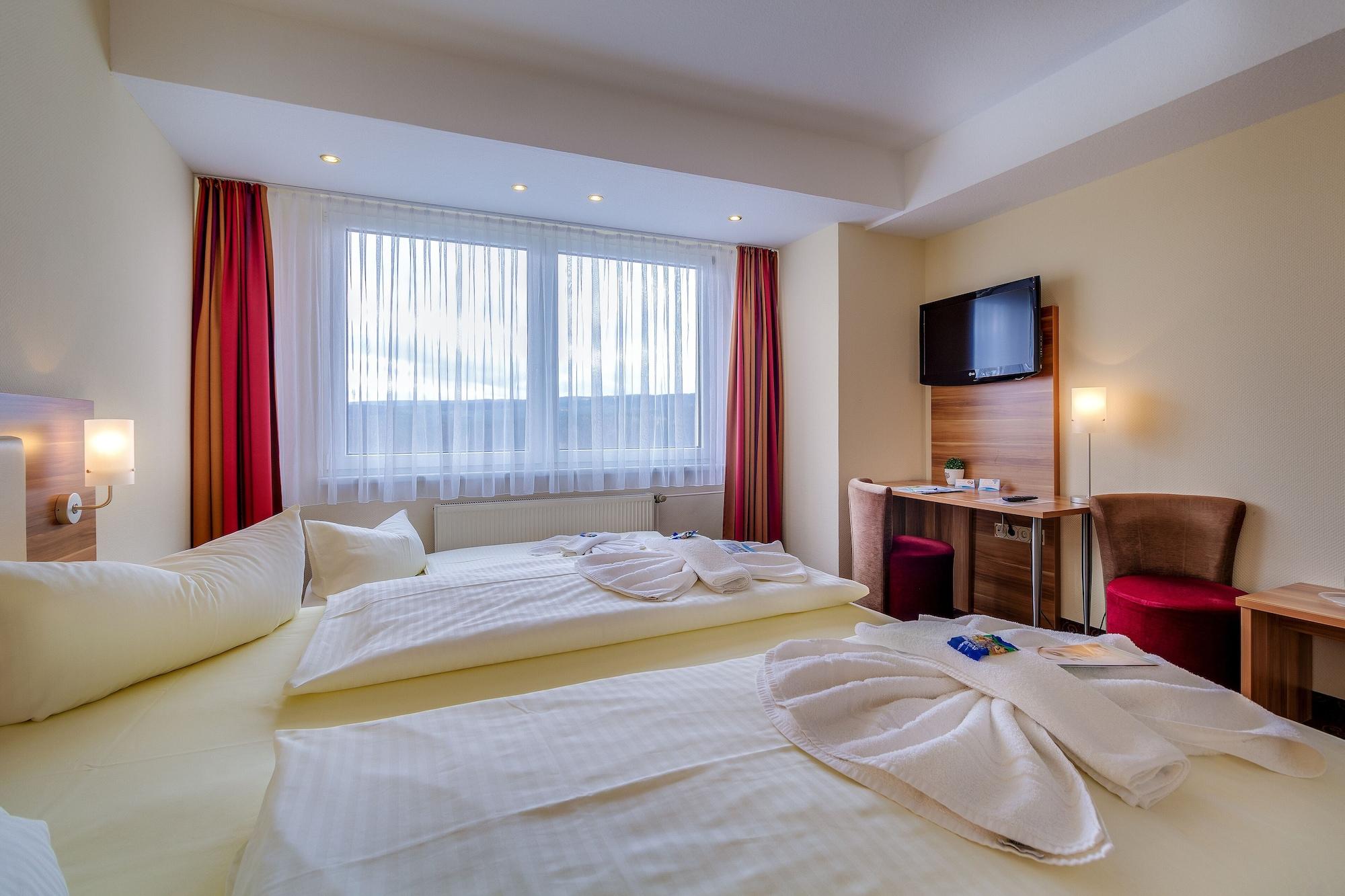 Ferien Hotel Rennsteigblick Фридрихрода Экстерьер фото