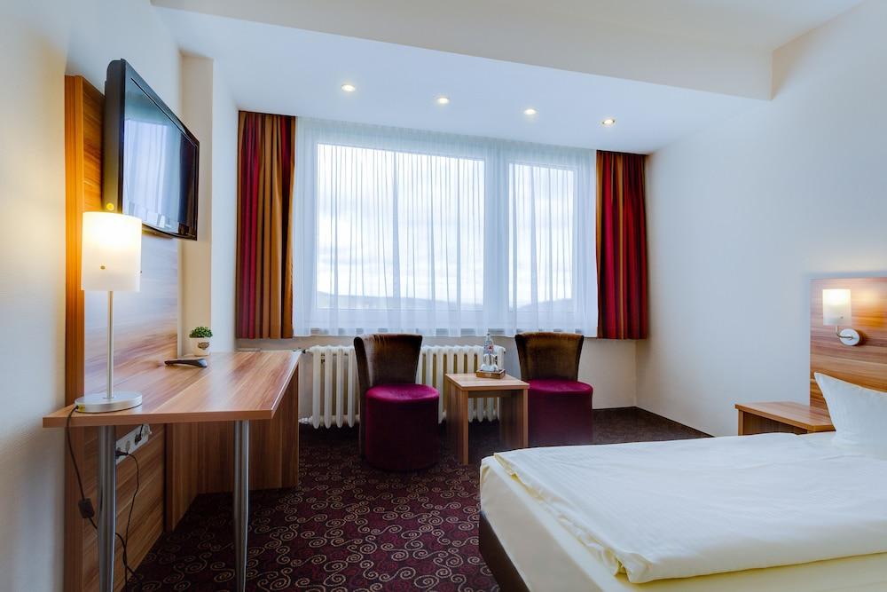 Ferien Hotel Rennsteigblick Фридрихрода Экстерьер фото