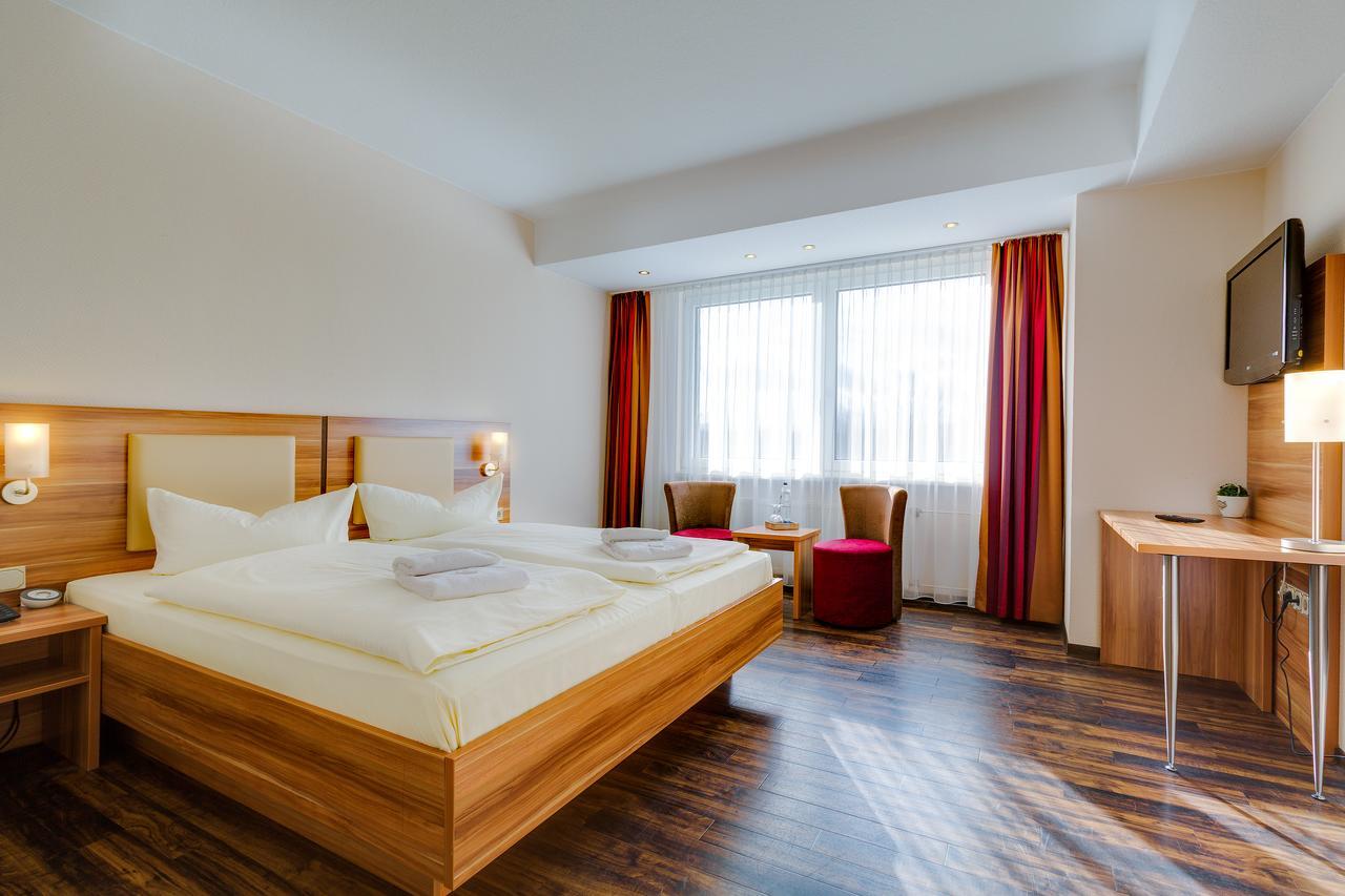 Ferien Hotel Rennsteigblick Фридрихрода Экстерьер фото